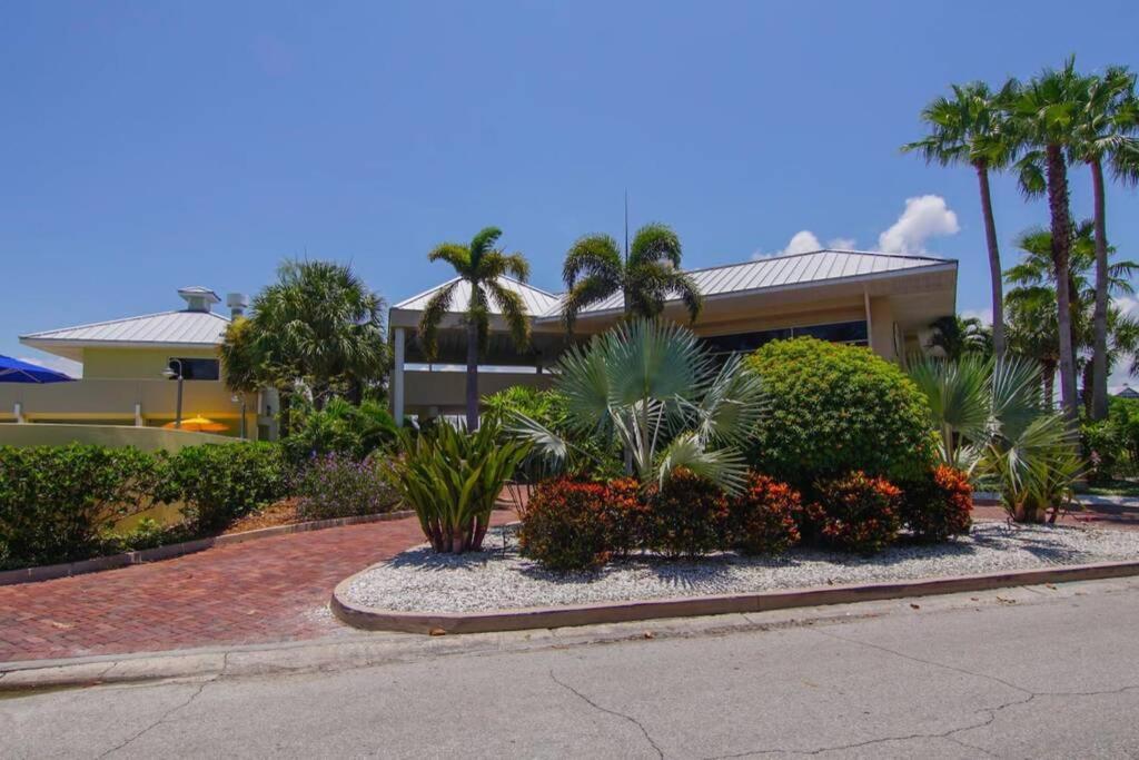 Riverview, Studio 507, Beach Steps Away!+Pool+Wifi 拉斯金 外观 照片